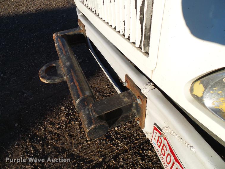 image for item DD5978 2003 International 9100i semi truck