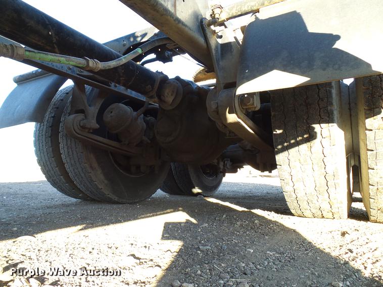 image for item DD5978 2003 International 9100i semi truck