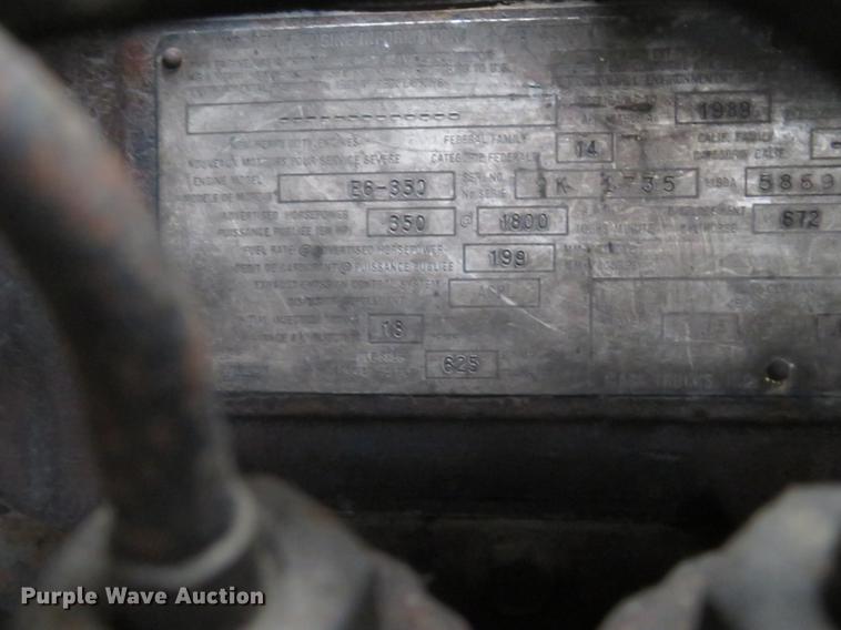 image for item DD7363 1990 Mack CH613 semi truck