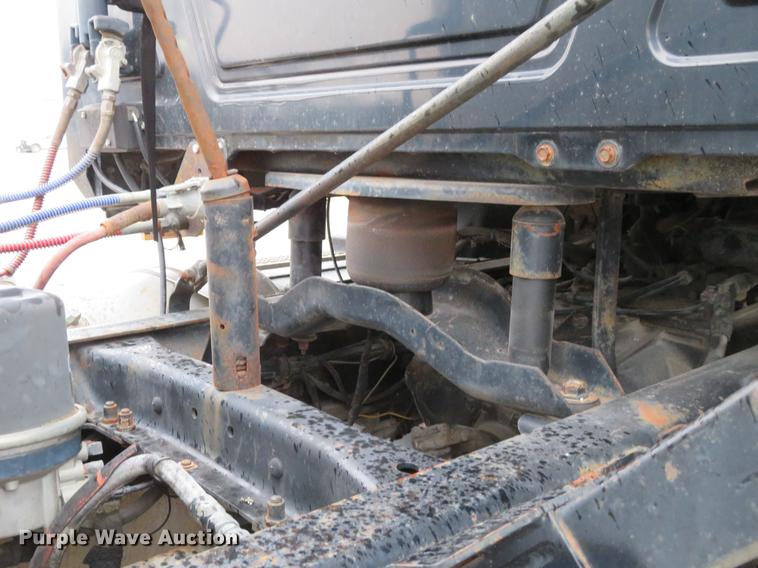 image for item DD7363 1990 Mack CH613 semi truck