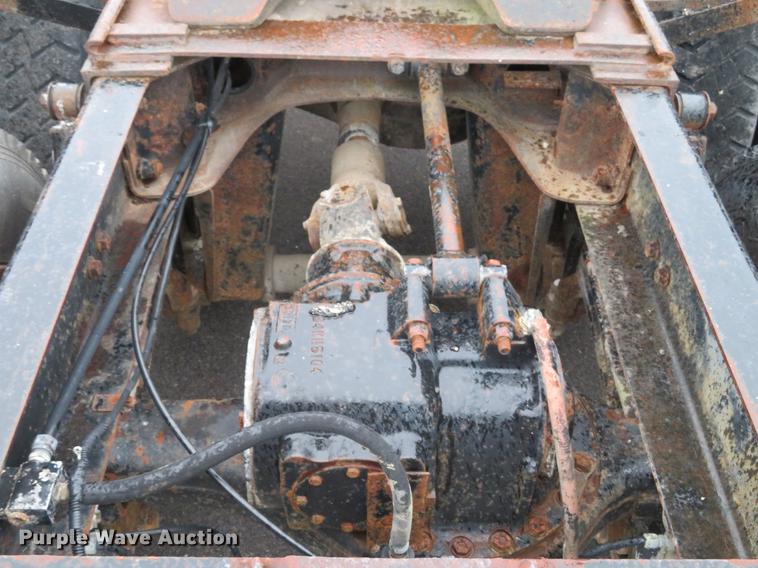 image for item DD7363 1990 Mack CH613 semi truck