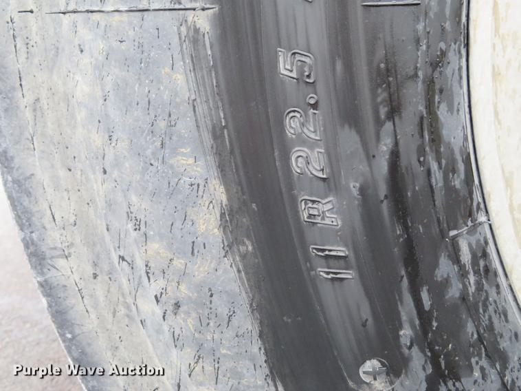 image for item DD7363 1990 Mack CH613 semi truck