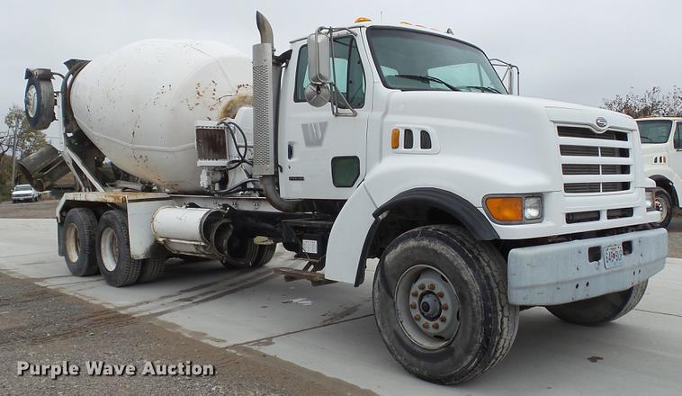 image for item DE4932 2000 Sterling ready mix truck
