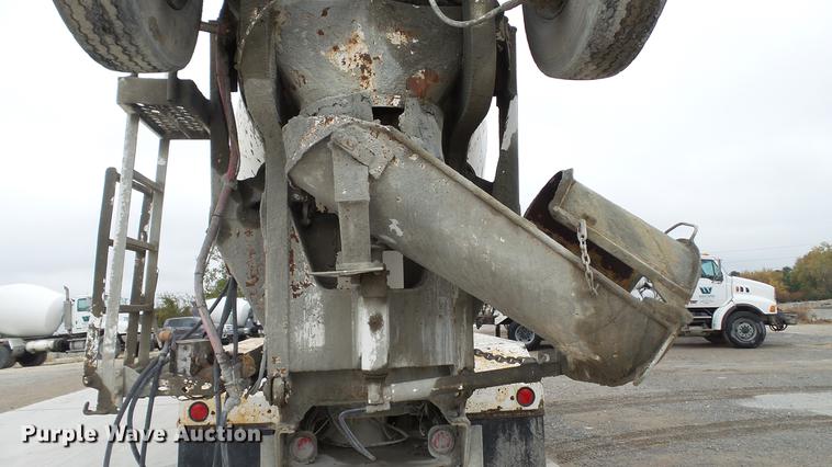 image for item DE4932 2000 Sterling ready mix truck