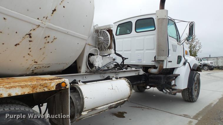 image for item DE4932 2000 Sterling ready mix truck