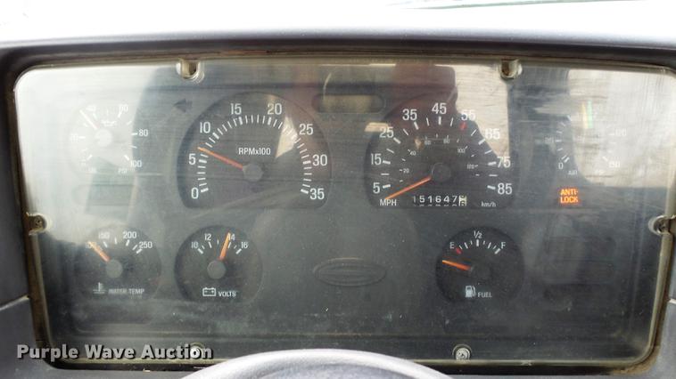 image for item DE4932 2000 Sterling ready mix truck