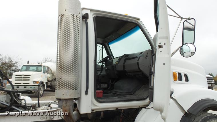image for item DE4932 2000 Sterling ready mix truck