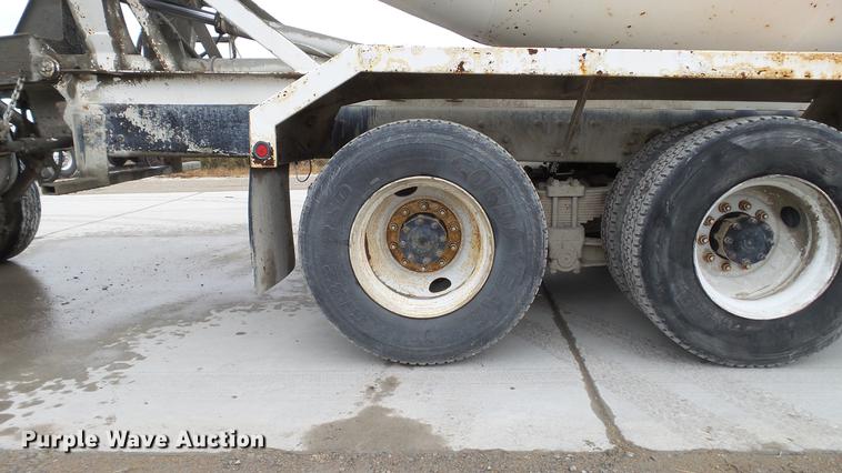 image for item DE4932 2000 Sterling ready mix truck