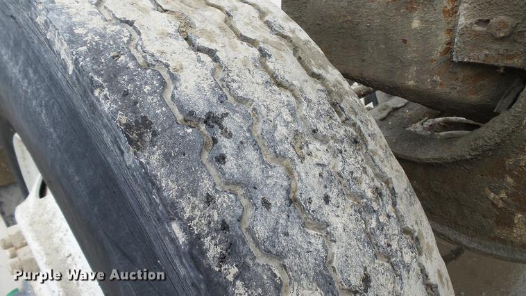 image for item DE4932 2000 Sterling ready mix truck