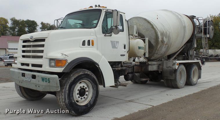 image for item DE4933 2000 Sterling ready mix truck