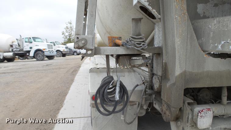 image for item DE4933 2000 Sterling ready mix truck