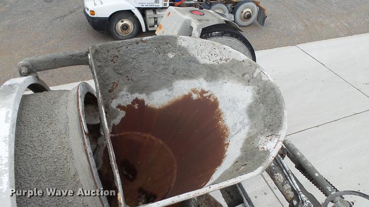 image for item DE4933 2000 Sterling ready mix truck