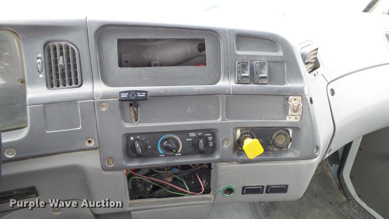 image for item DE4933 2000 Sterling ready mix truck