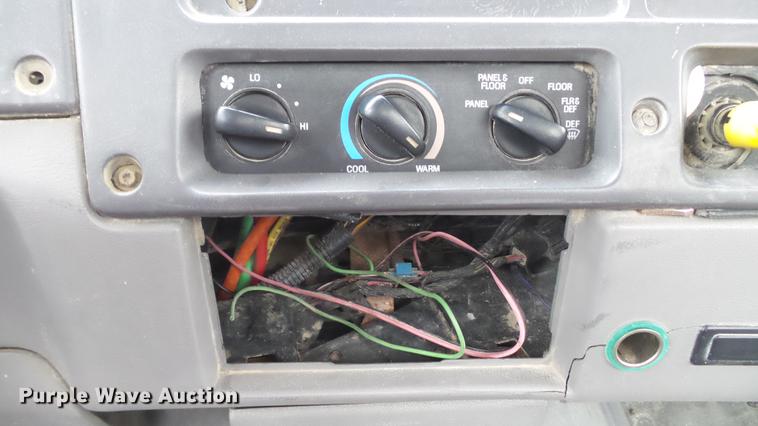 image for item DE4933 2000 Sterling ready mix truck