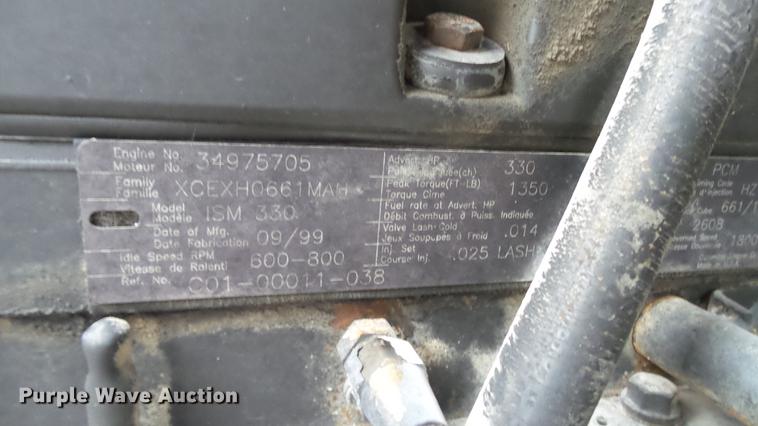 image for item DE4933 2000 Sterling ready mix truck