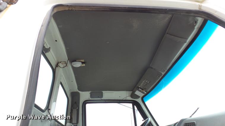 image for item DE4933 2000 Sterling ready mix truck