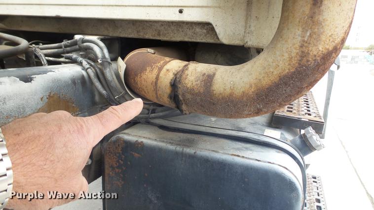 image for item DE4933 2000 Sterling ready mix truck