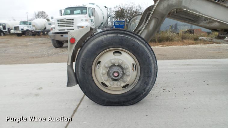 image for item DE4933 2000 Sterling ready mix truck