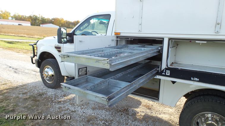 image for item DE4938 2009 Ford F350 Super Duty XL utility bed pickup truck