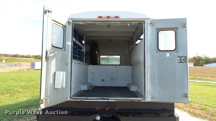 image for item DE4938 2009 Ford F350 Super Duty XL utility bed pickup truck