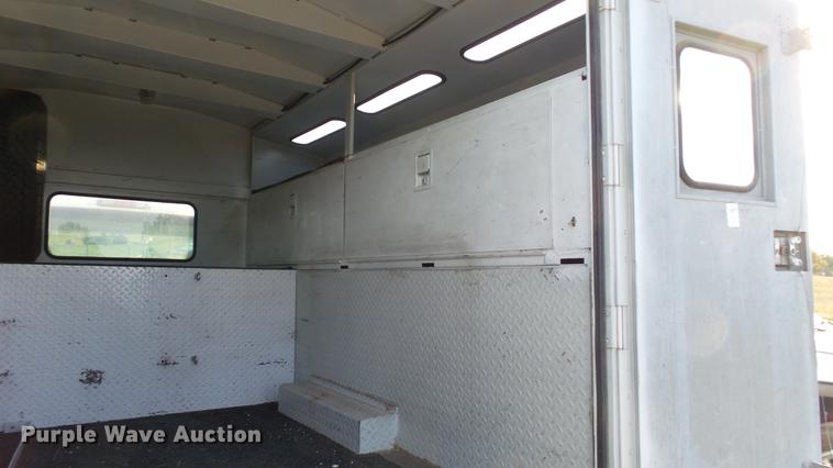 image for item DE4938 2009 Ford F350 Super Duty XL utility bed pickup truck