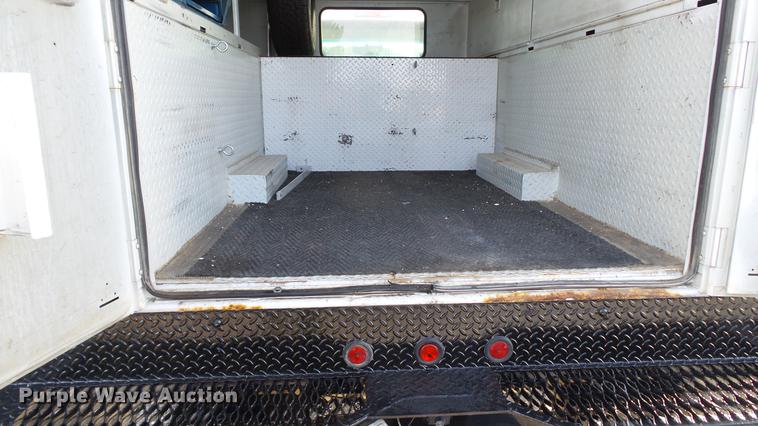 image for item DE4938 2009 Ford F350 Super Duty XL utility bed pickup truck