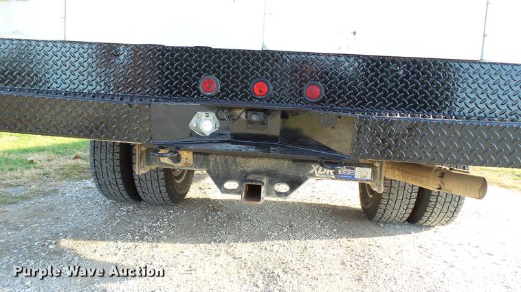 image for item DE4938 2009 Ford F350 Super Duty XL utility bed pickup truck