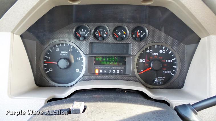 image for item DE4938 2009 Ford F350 Super Duty XL utility bed pickup truck