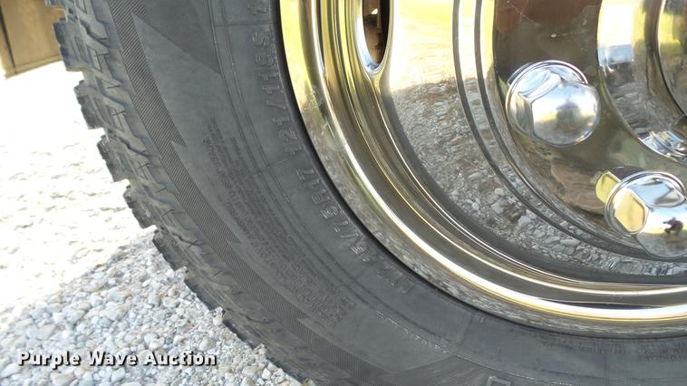 image for item DE4938 2009 Ford F350 Super Duty XL utility bed pickup truck