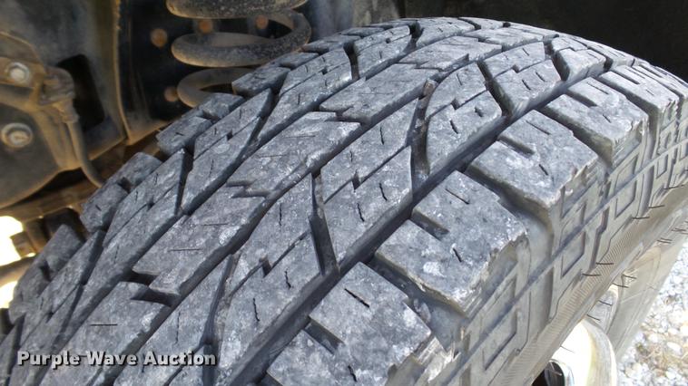 image for item DE4938 2009 Ford F350 Super Duty XL utility bed pickup truck