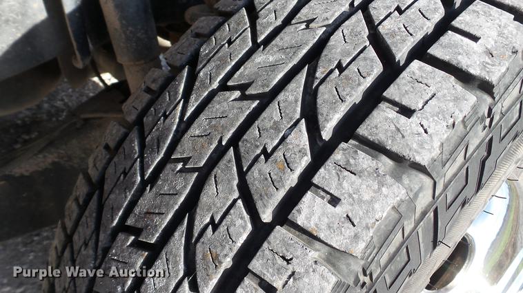 image for item DE4938 2009 Ford F350 Super Duty XL utility bed pickup truck