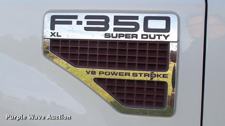 image for item DE4938 2009 Ford F350 Super Duty XL utility bed pickup truck