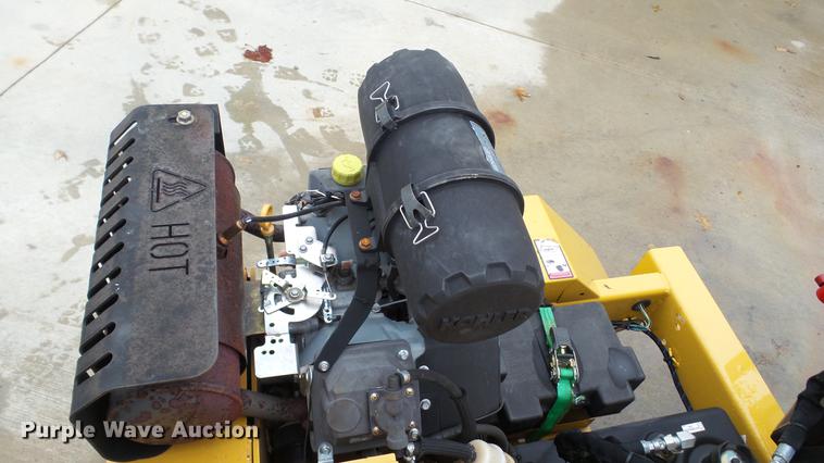 image for item DE4947 2015 Vermeer BC700XL wood chipper