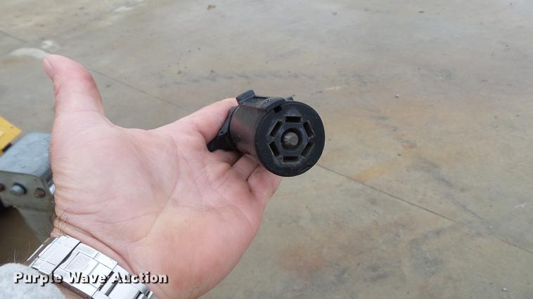 image for item DE4947 2015 Vermeer BC700XL wood chipper