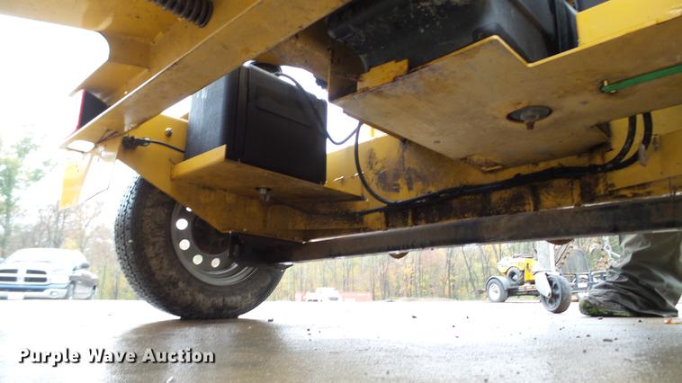 image for item DE4947 2015 Vermeer BC700XL wood chipper