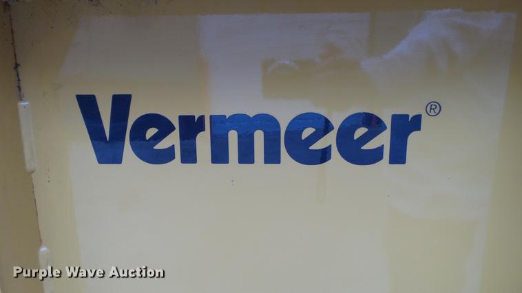 image for item DE4947 2015 Vermeer BC700XL wood chipper