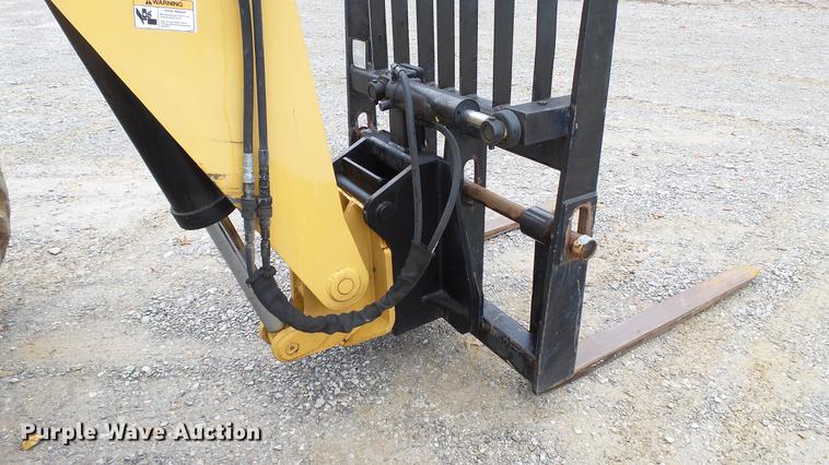 image for item DE4948 2005 Gehl RS8-42 telehandler