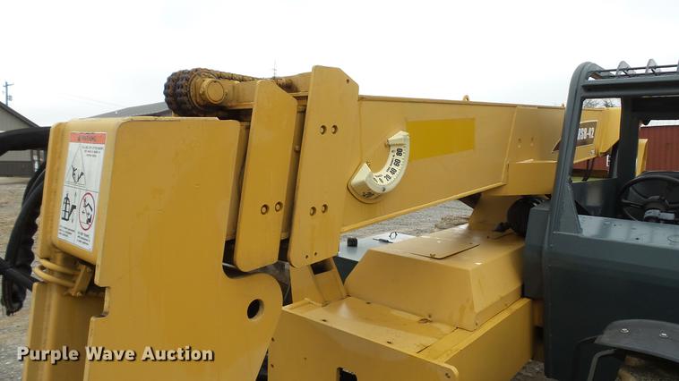 image for item DE4948 2005 Gehl RS8-42 telehandler