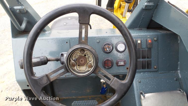 image for item DE4948 2005 Gehl RS8-42 telehandler