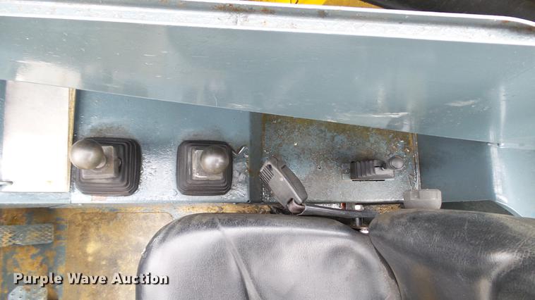 image for item DE4948 2005 Gehl RS8-42 telehandler