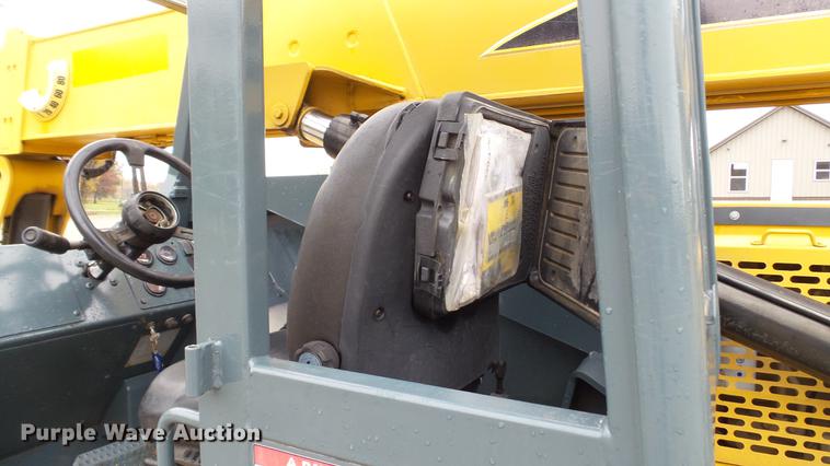 image for item DE4948 2005 Gehl RS8-42 telehandler