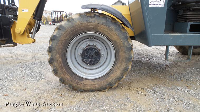 image for item DE4948 2005 Gehl RS8-42 telehandler