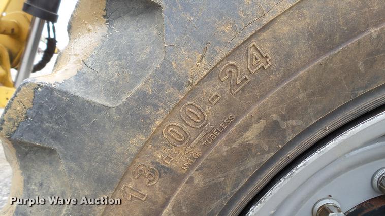 image for item DE4948 2005 Gehl RS8-42 telehandler