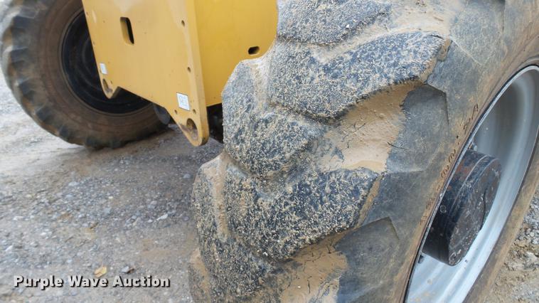 image for item DE4948 2005 Gehl RS8-42 telehandler