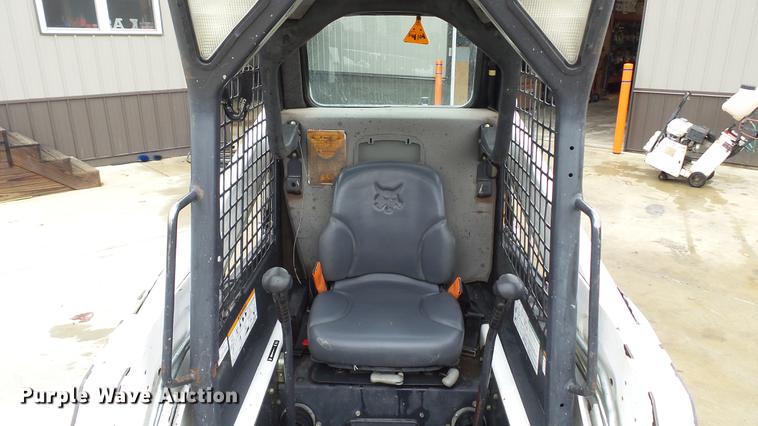 image for item DE4949 2009 Bobcat S150 skid steer