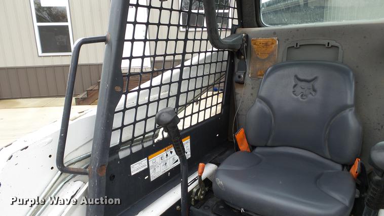 image for item DE4949 2009 Bobcat S150 skid steer