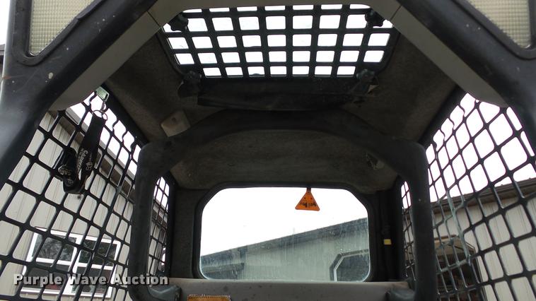 image for item DE4949 2009 Bobcat S150 skid steer