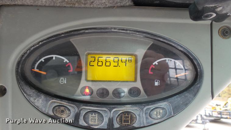 image for item DE4949 2009 Bobcat S150 skid steer