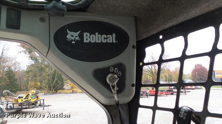 image for item DE4949 2009 Bobcat S150 skid steer