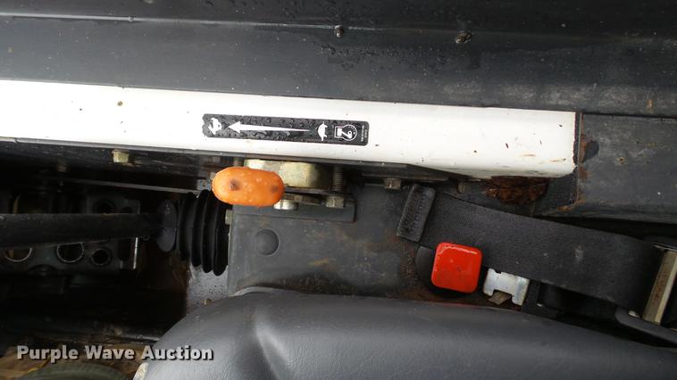 image for item DE4949 2009 Bobcat S150 skid steer